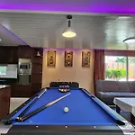 Villa D34长住优惠房-芭提雅市中心高端4间卧室泳池别墅 Pattaya