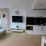Cozy Centara Condo Downtown Pattaya Beach
