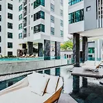 Sea View 2 Bed Room Condo At Central Pattaya