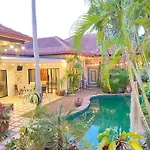 Mejestic Green Garden Villa