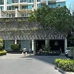 Riviera Wongamat อพาร์ทเม้น *