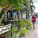 Retro Guesthouse