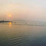 市中心/Centric Sea中心海/网红天空海景泳池/健身房/近六巷好莱坞/购物商圈居住出行方便