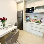 อพาร์ทเม้น Free Power&wifi,work Remotely, Kitchen,deal