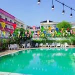 Marine Paradise Encore