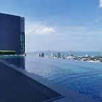 อพาร์ทเม้น Infinity Pool At Posh Pattaya