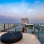 Aparthotel The Base By Nami