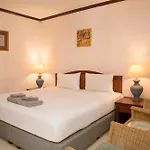 S Formally Sabai โรงแรม 3*