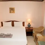 โรงแรม S Formally Sabai 3*