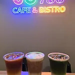 Js786 Cafe&bistro Hostel Pattaya