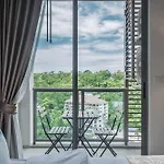 Apartment Unixx By The Sea