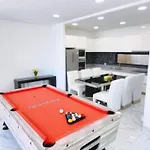 Luxury Pool Villa Near Walking Street