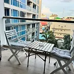 Centara Avenue Studio Room Poolview 6Th Floor