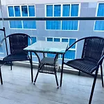 Centara Avenue Residences Studio Room 8Th Floor Smart Tv