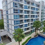 Grand Avenue - 2 B - 2 Baths, Pool View, 60sqm Apartment *