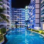 Grand Avenue - 2 B - 2 Baths, Pool View, 60sqm Pattaya