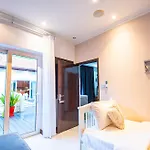 Villa Seaside 2 Pools,beach@50m Pattaya