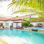 Villa Seaside 2 Pools,beach@50m