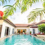 Villa Seaside 2 Pools,beach@50m Pattaya