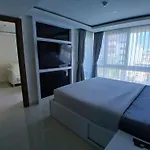 Grand Avenue Condo By Bormon