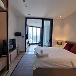 Edge Near Walking Street Apartment