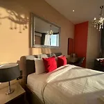 Downtown Chic Condo Rooftop Pool #Es20812