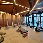 Downtown Chic Condo Rooftop Pool #Es20612