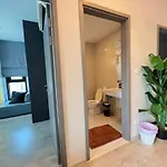 อพาร์ทเม้น Downtown Lux Fun 2bedroom Rooftop Pool #tbb6575 *