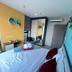 อพาร์ทเม้น Downtown Lux Fun 2bedroom Rooftop Pool #tbb6575 Pattaya