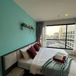 Downtown Lux Fun 2bedroom Rooftop Pool #tbb6575 อพาร์ทเม้น