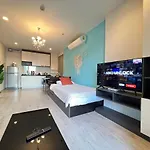 อพาร์ทเม้น Downtown Lux Fun 2bedroom Rooftop Pool #tbb6575 Pattaya