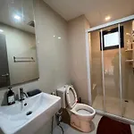Downtown Lux Fun 2bedroom Rooftop Pool #tbb6032 * Pattaya