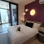 อพาร์ทเม้น Downtown Chic High Floor& Seaview #en57928