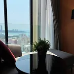 Downtown Chic Condo Rooftop Pool #Es32518