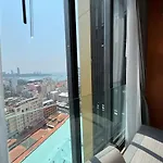 Apartment Downtown Chic Rooftop Pool #es32518
