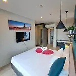 Downtown 2bdrm 2bath Sea View Base #tbb946 *