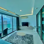 W Tower By Fantasea Beach