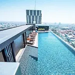 อพาร์ทเม้น Great Location With Infinity Pool -central *