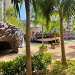 Grande Caribbean Apartment *