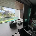 อพาร์ทเม้น Ananya Beachfront Wongamat Paradise