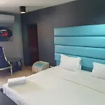 Momento Resort