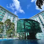 Center Residence Pattaya Luxury & Spa