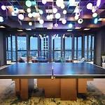 Edge Central Pattaya 2Br Balcony Garden View Infinity Pool & Central Location
