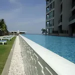 Ananya Beachfront Wongamat Paradise *