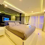 Apartment Grand Avenue *