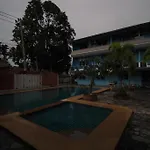 Oyo 1004 Naklua Mansion โรงแรม
