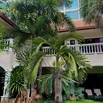 Smokers Resort