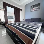 Apartment With Sea View Wongamat