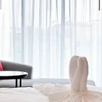 Central Pattaya Condo With Roof Top Pool