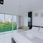 Center By K Apartment